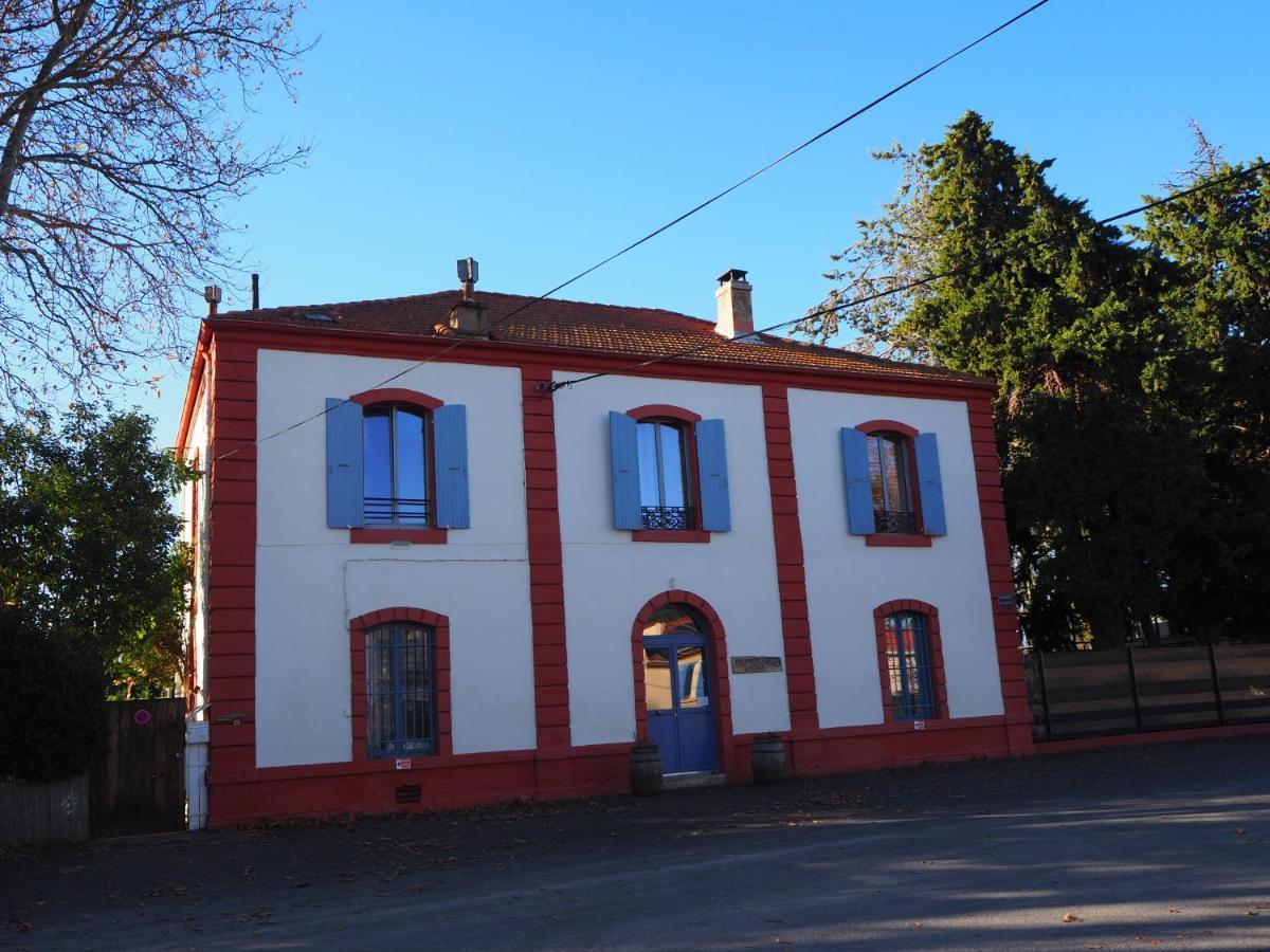 La Gare De Millas Chambres D'Hotes מראה חיצוני תמונה