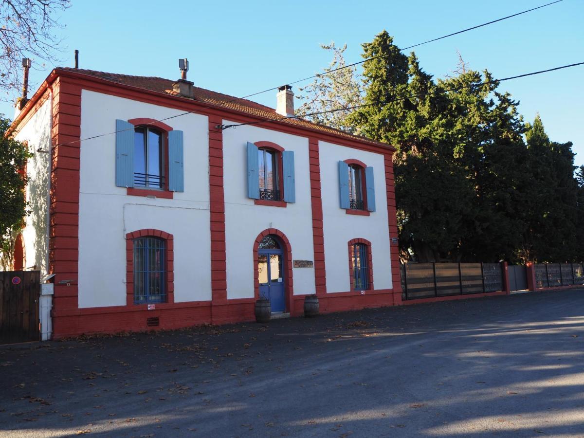 La Gare De Millas Chambres D'Hotes מראה חיצוני תמונה